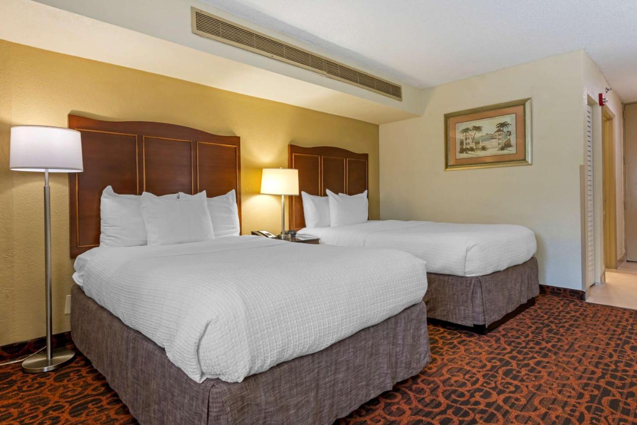 Best Western Plus North Miami-Bal Harbour Екстериор снимка