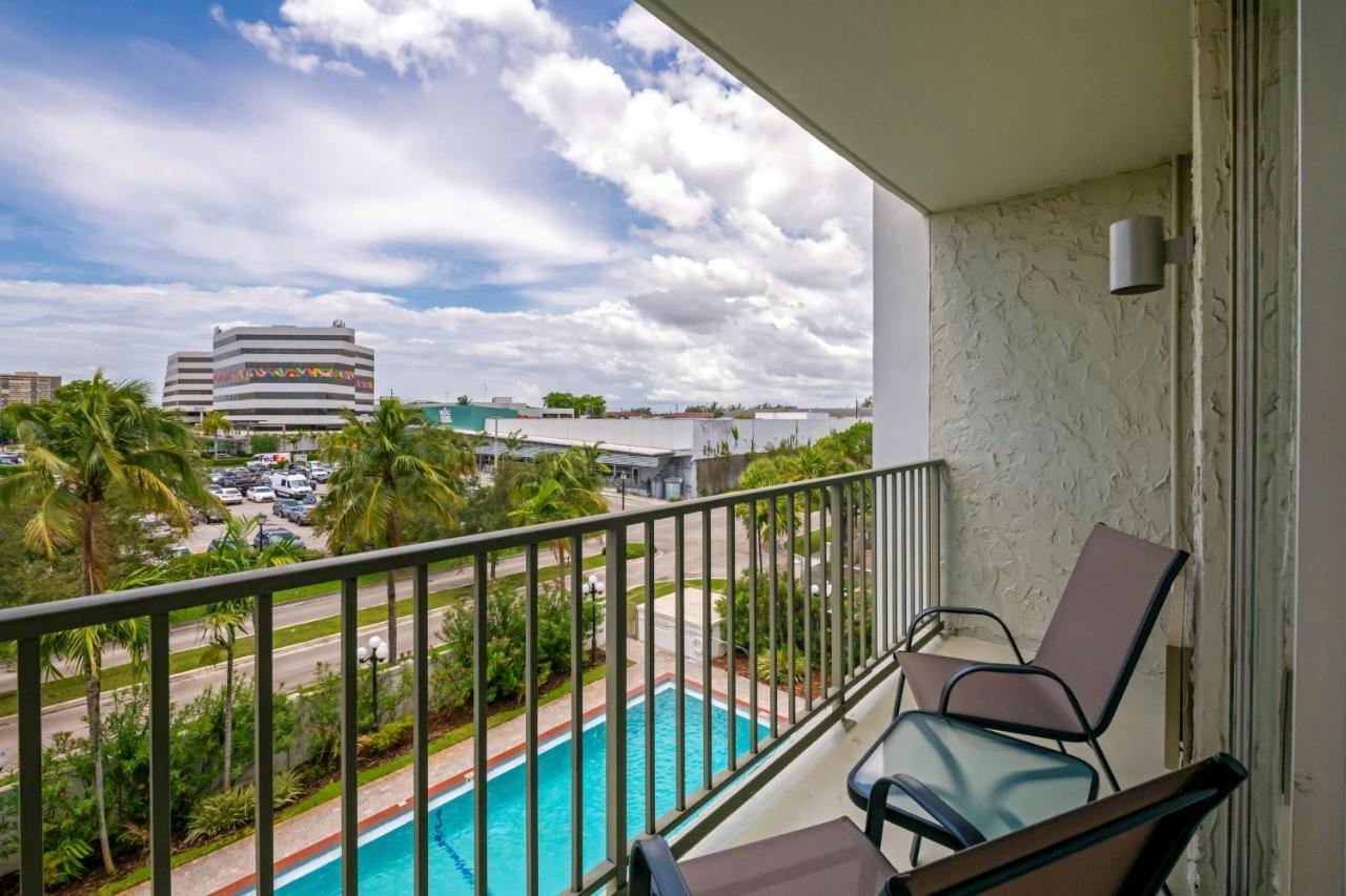 Best Western Plus North Miami-Bal Harbour Екстериор снимка