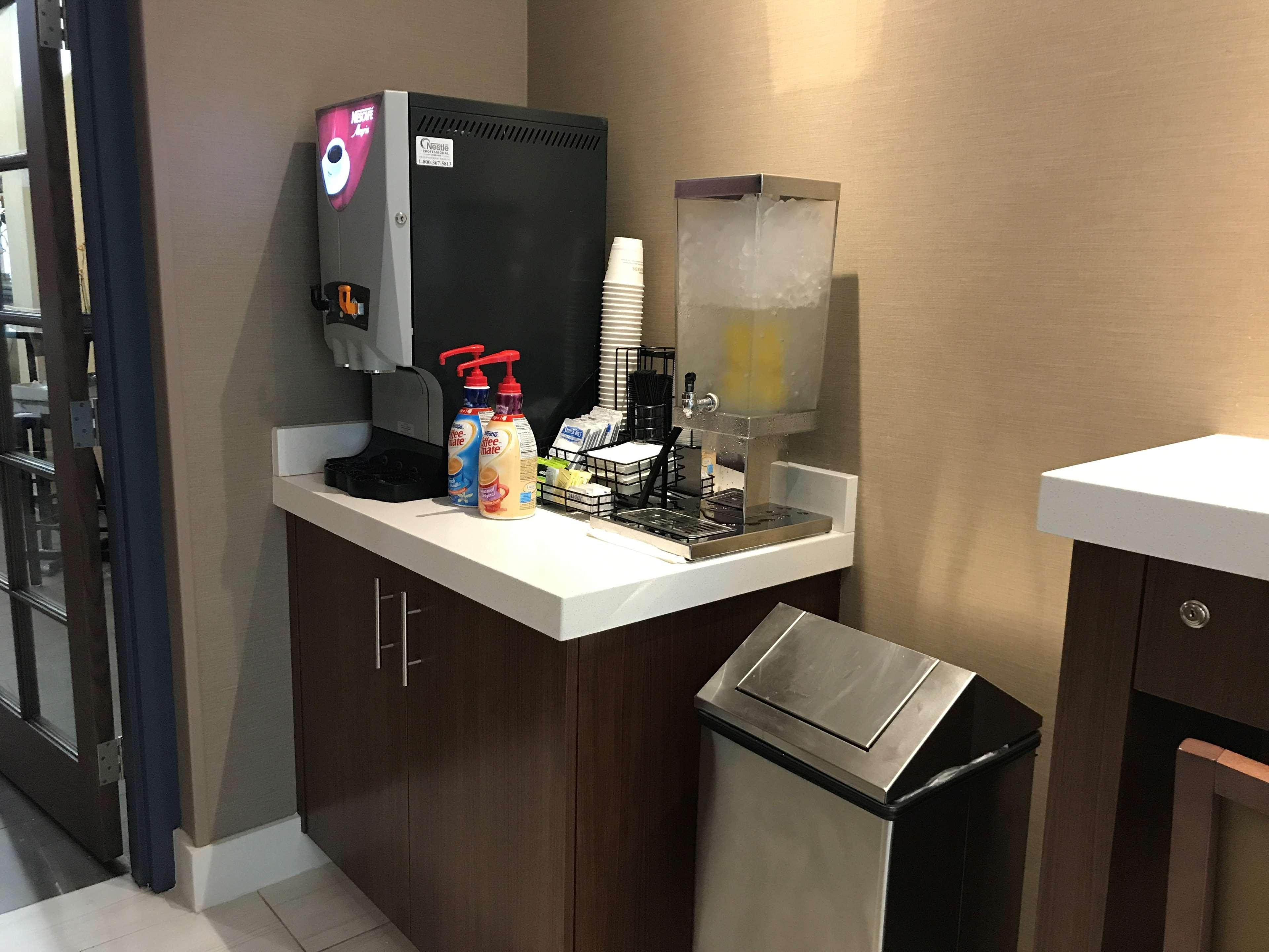 Best Western Plus North Miami-Bal Harbour Екстериор снимка