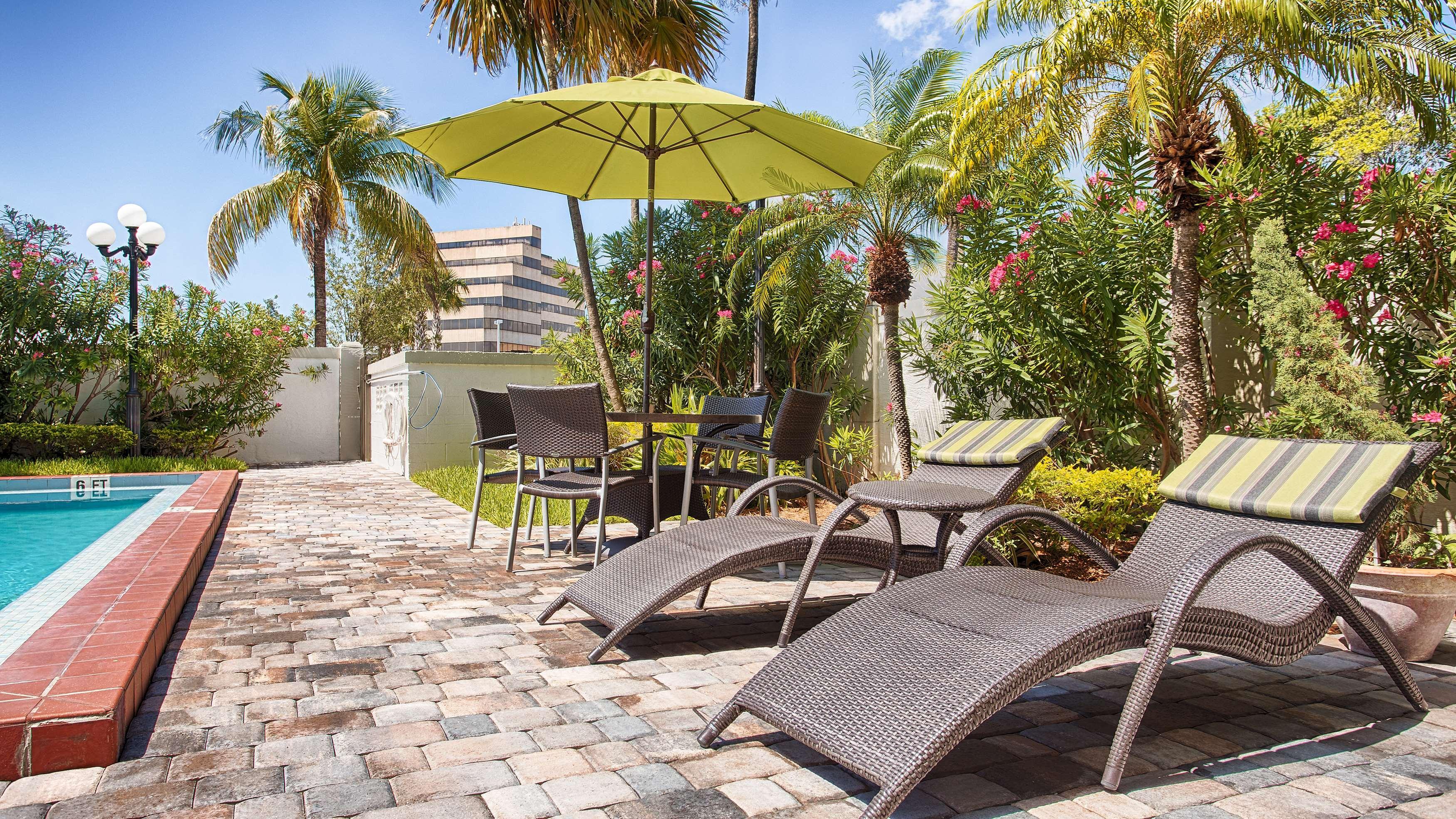 Best Western Plus North Miami-Bal Harbour Екстериор снимка